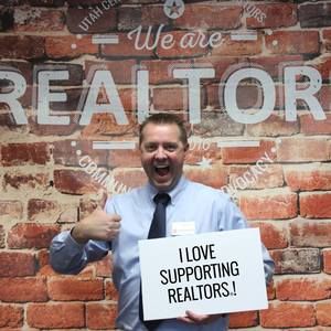 Meet your Posher, Corey